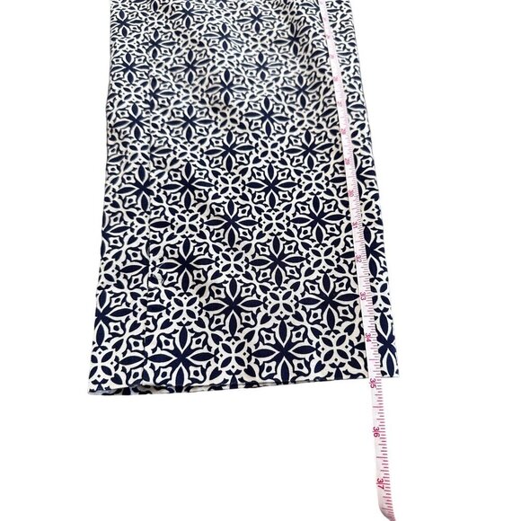 Talbots Capri Pants Women 8 Navy & Cream Geometric Print Cotton & Spandex - Picture 16 of 16